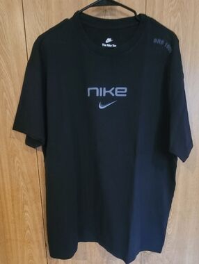 Nike Black Tee Mens XL Loose Fit